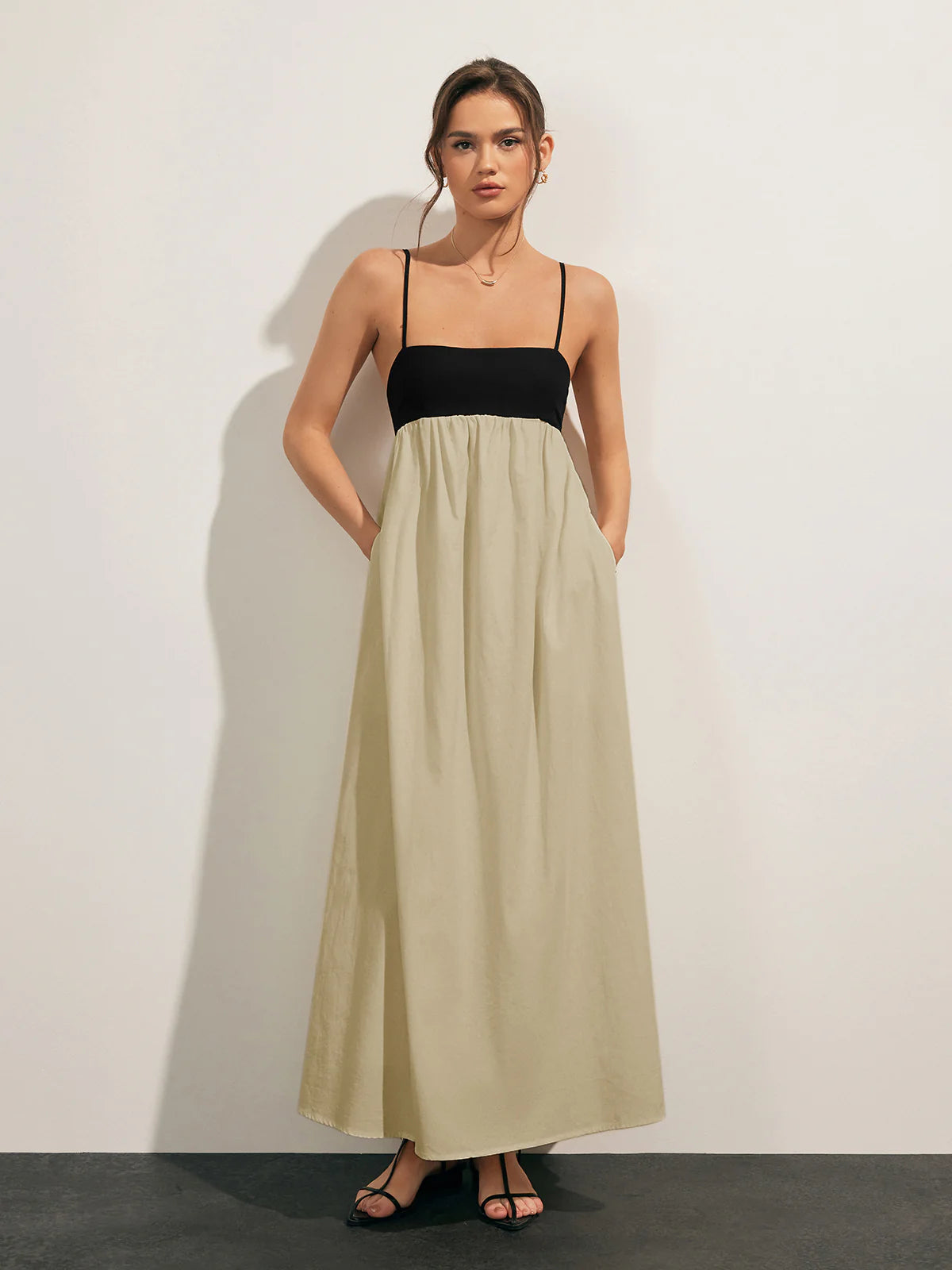 Contrast Open-Back Pocket Long Dress